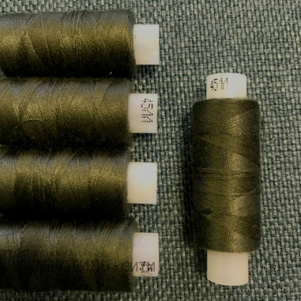 Нитки армированные 45 ЛЛ 200 м темный хаки 